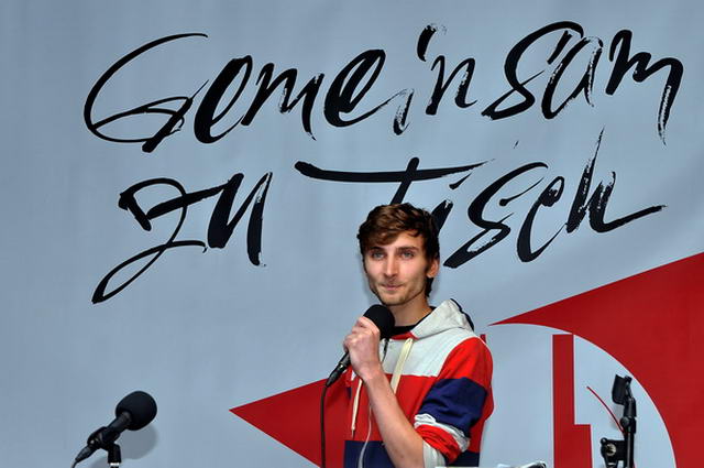 Zu_Tisch   084.jpg